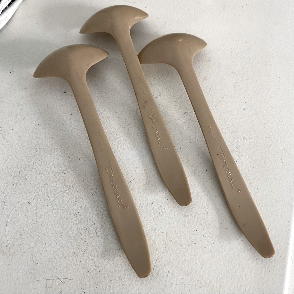 4 Tupperware Mini Ladles - Picture 2 of 4